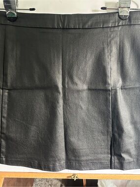 ARULA Black Faux Leather Mini Skirt